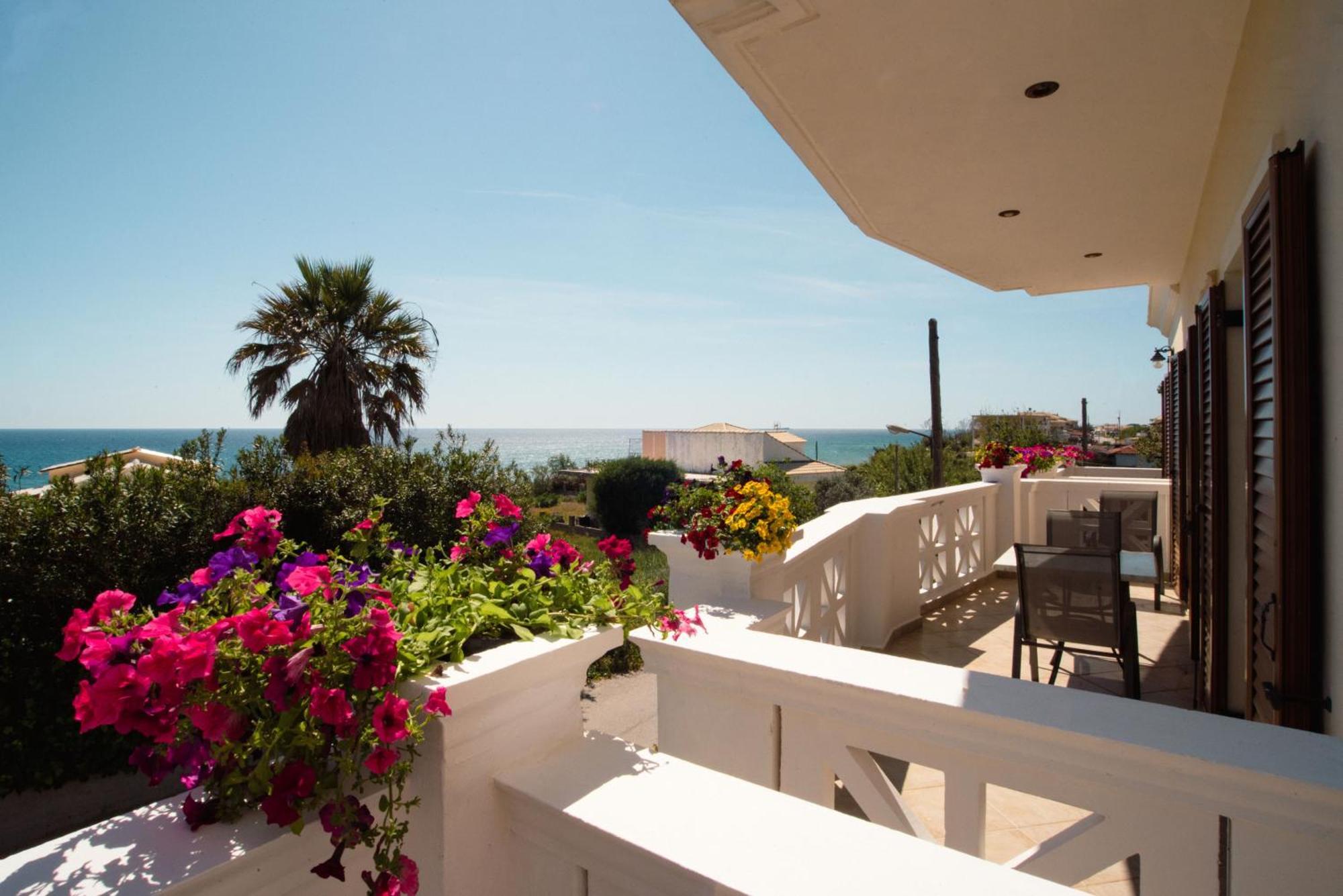 Angelique Apartments Agios Georgios  Exterior foto